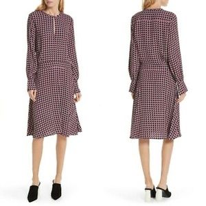 Equipment Dress size 6